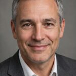 Headshot of Robert Hayes