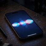 How does Siri voice recognition work — Siri waveform active on an iPhone