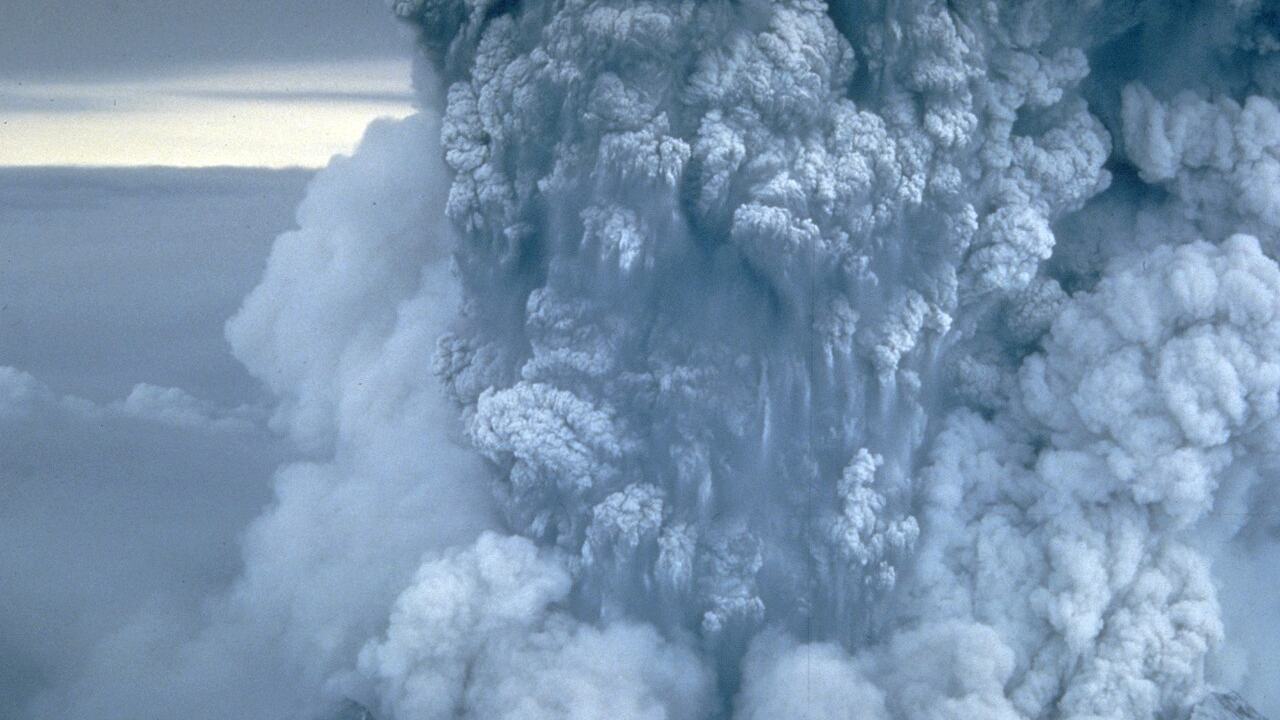 The huge ash column of Mount St. Helens during its 1980 eruption in Washington, USA
